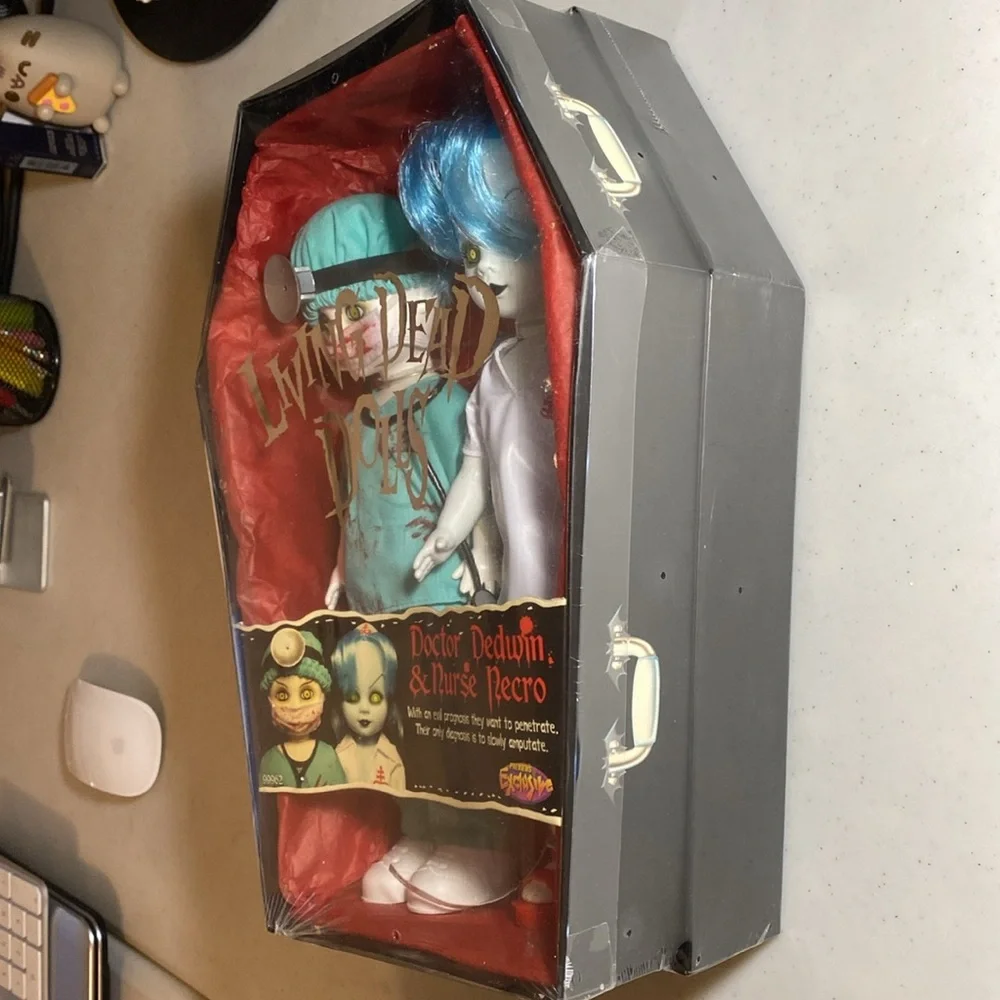 Mezco living dead